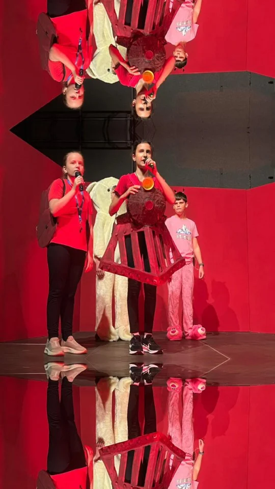 "Der Beat deines Lebens" – ein unglaublich fantastisches Musical!
Was für zwei Tage am 8. & 9. Mai 2025 an der MS Neuhaus! Das Stück war toll vorbereitet, mit so viel Liebe zum Detail gestaltet – einfach ein gelungener Abend voller Musik, Emotionen und Gänsehaut-Momente!
Wenn du auf Show, Tanz, coole Beats und starke Geschichten stehst – das war genau dein Vibe!

Props an alle, die dabei waren – ihr wart mega!

#beatdeineslebens #msneuhaus #musicalvibes #südoststeiermark #fehring #feldbach #jennersdorf #badgleichenberg #fürstenfeld #stanna #13undstolz #schoolmusical #creativevibes #jugendpower #nextlevelschoolshow #borgjennersdorf #sportborgjennersdorf #seiborg #fy #fyp #schulezumwohlfühlen